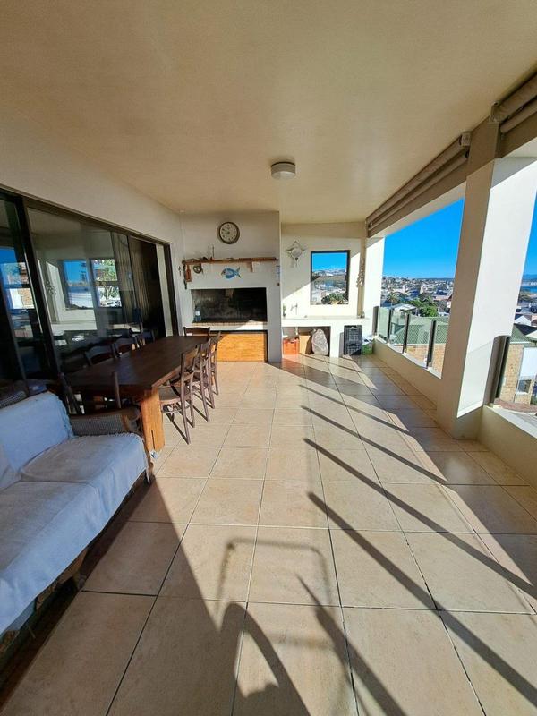 To Let 5 Bedroom Property for Rent in Mossel Bay Western Cape